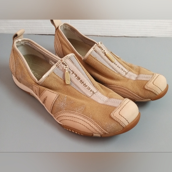 Merrell Tan Slip-On Zipper Top Low Ankle Sneakers Nike Women's Size 8 - Picture 1 of 10
